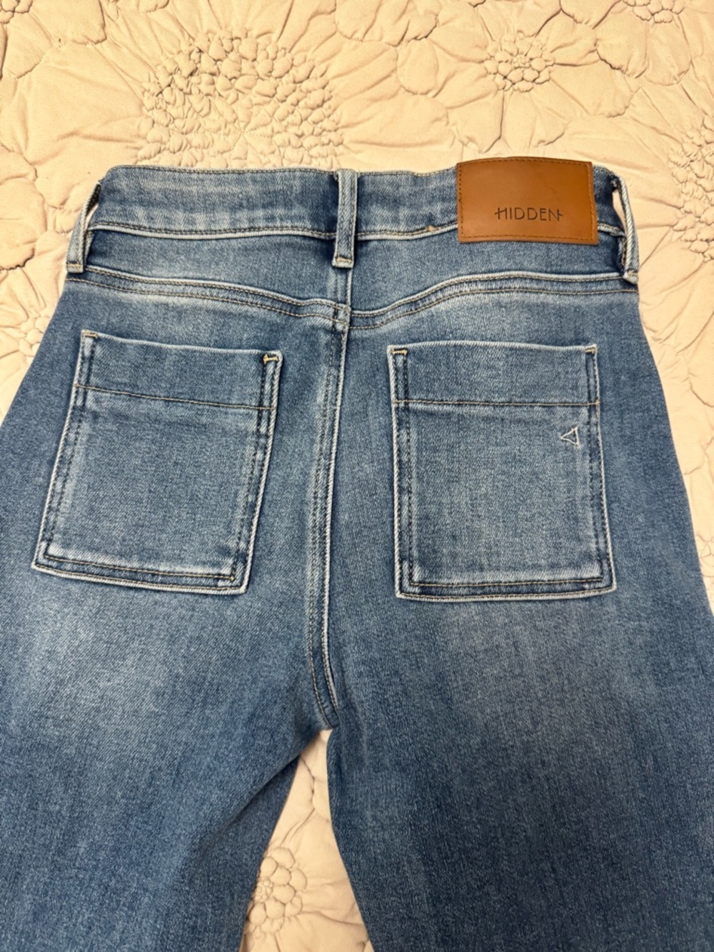 High-Rise Medium Blue Flare Jeans with Raw Hem - Picture 4 of 5